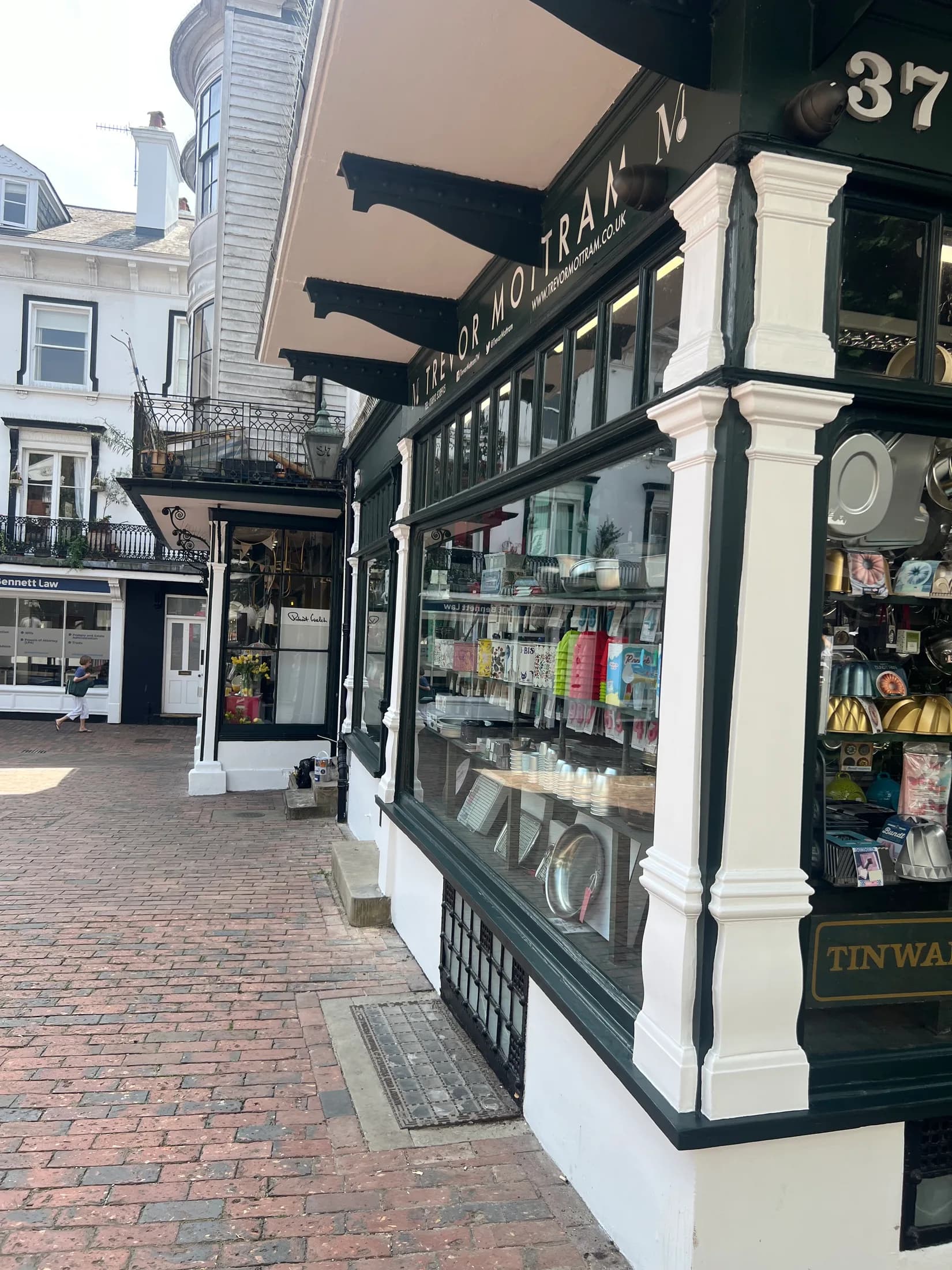 Shop — photo 9
